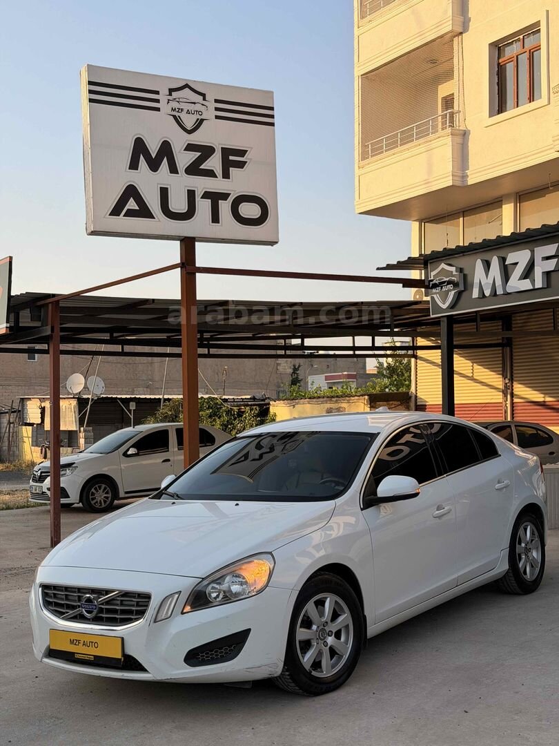 Galeriden Volvo S60 1.6 D Premium 2012 Model Şanlıurfa 240.000 km Beyaz 1