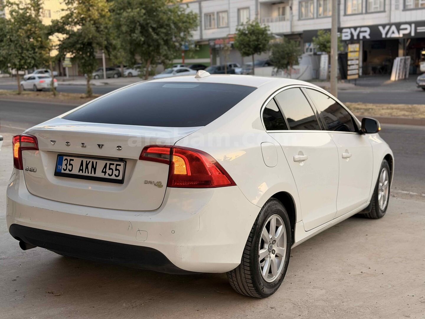Galeriden Volvo S60 1.6 D Premium 2012 Model Şanlıurfa 240.000 km Beyaz 7