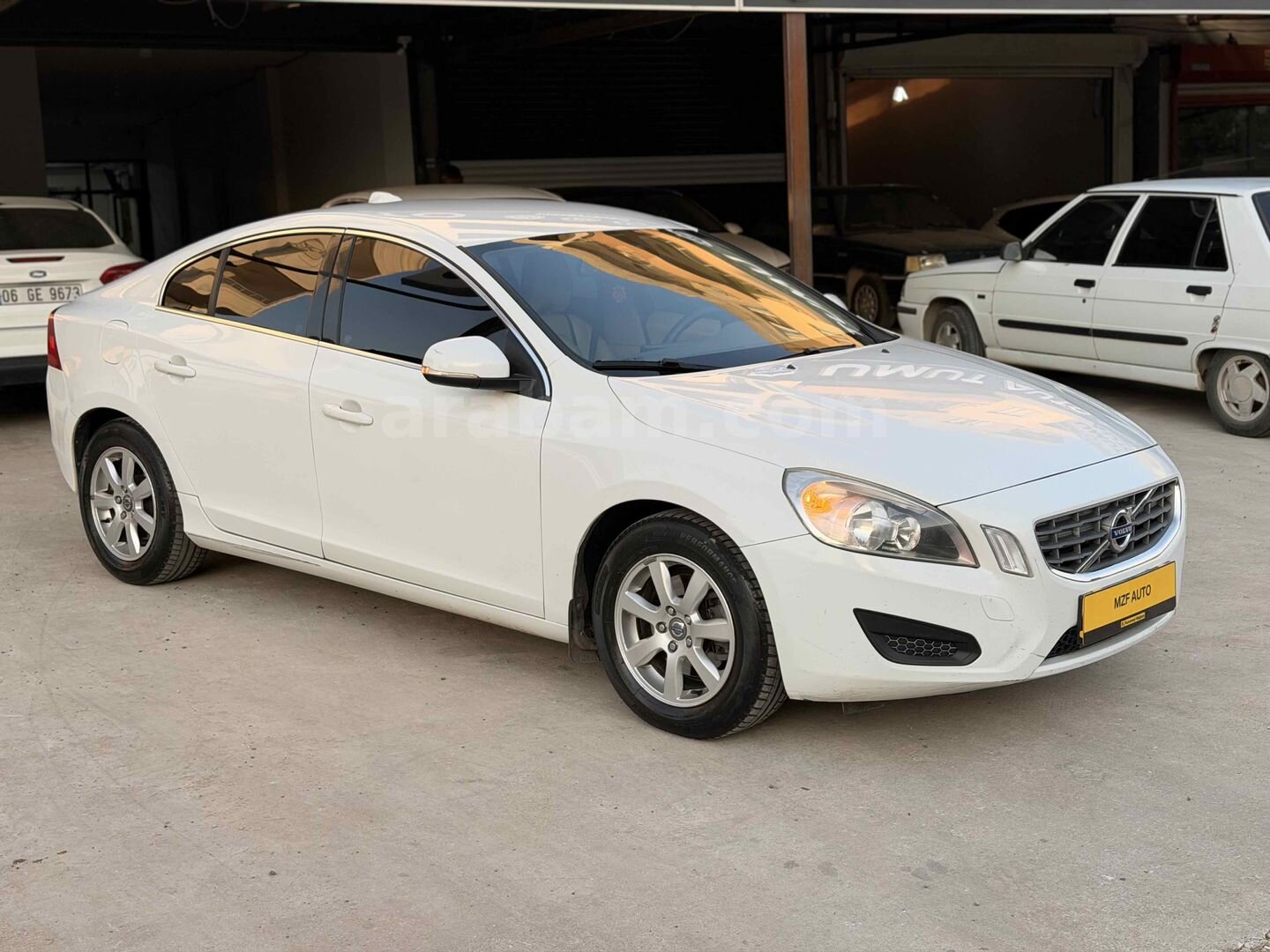 Galeriden Volvo S60 1.6 D Premium 2012 Model Şanlıurfa 240.000 km Beyaz 4