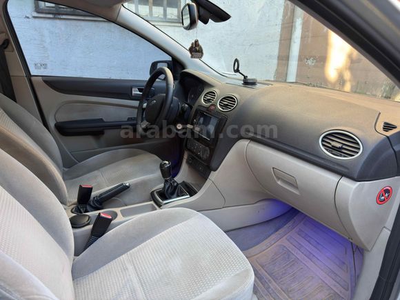 Sahibinden Ford Focus 1.6 Ghia 2005 Model 