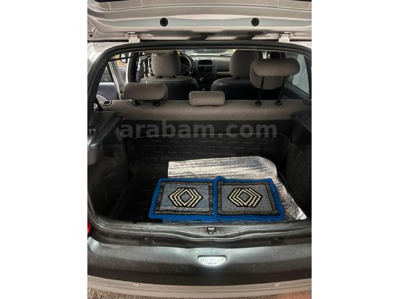 Sahibinden Renault Clio 1.2 Authentique 2006 Model
