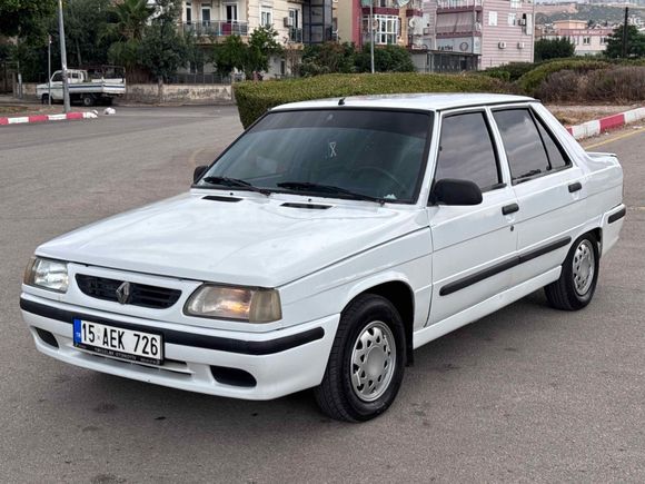 Yeni Muayneli Renault R 9 1.4 Broadway RL 1997 Model  371.000 km Beyaz