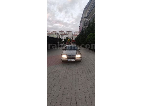 Sahibinden Mercedes - Benz E 200 1994 Model