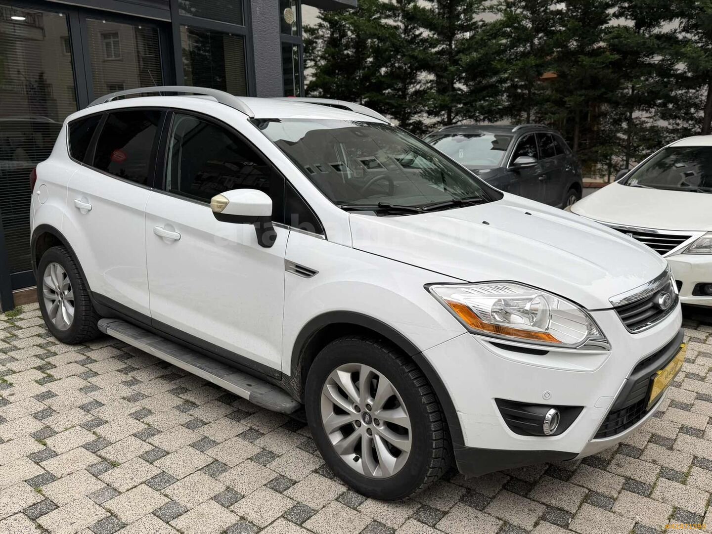 Galeriden Ford Kuga 2.0 TDCi Titanium 2011 Model İstanbul 286.000 km Beyaz 2