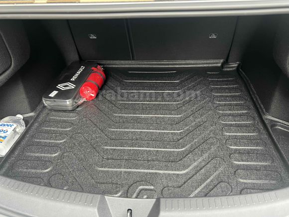 Sahibinden Renault Megane 1.3 TCe Icon 2025 Model  305 km Beyaz