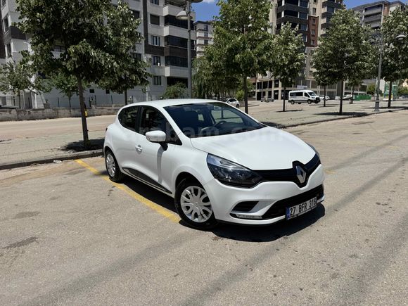 Sahibinden Renault Clio 0.9 TCe Sport Tourer Joy 2020 Model  65.000 km Beyaz