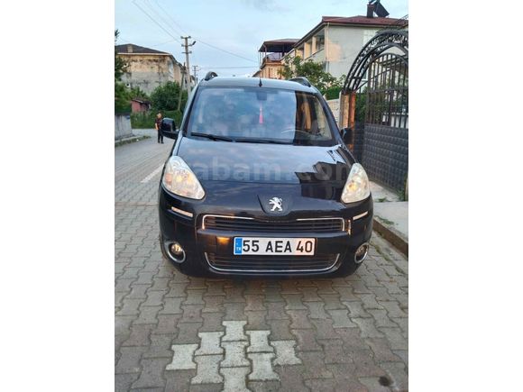 Sahibinden Peugeot Partner 1.6 HDI Allure 2014 Model  140.000 km Siyah