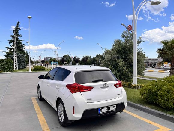 Sahibinden Toyota Auris 1.6 Active 2013 Model 