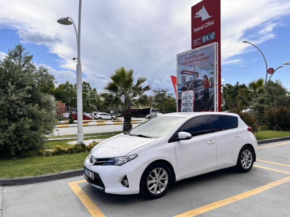 Sahibinden Toyota Auris 1.6 Active 2013 Model 
