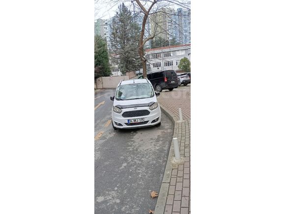 Sahibinden Ford Tourneo Courier 1.5 TDCi Trend 2014 Model  300.800 km Beyaz