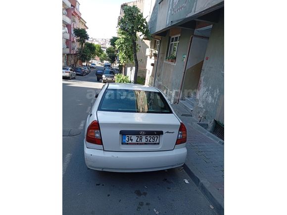 Sahibinden Hyundai Accent 1.3 LX World Cup Special Edition 2001 Model  342.000 km Beyaz