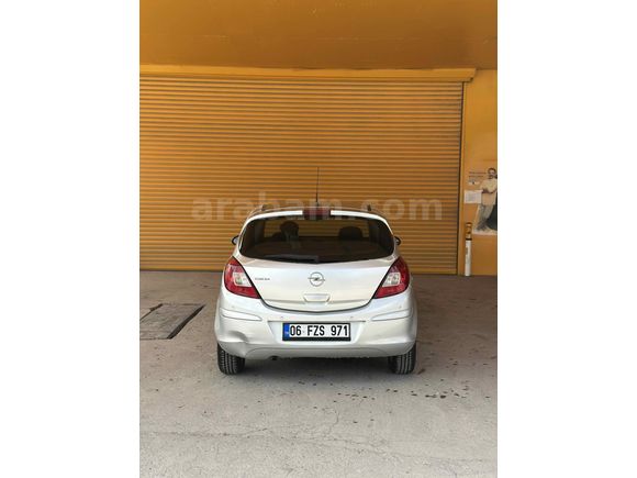 Emsalsiz Temizlikte Opel Corsa 