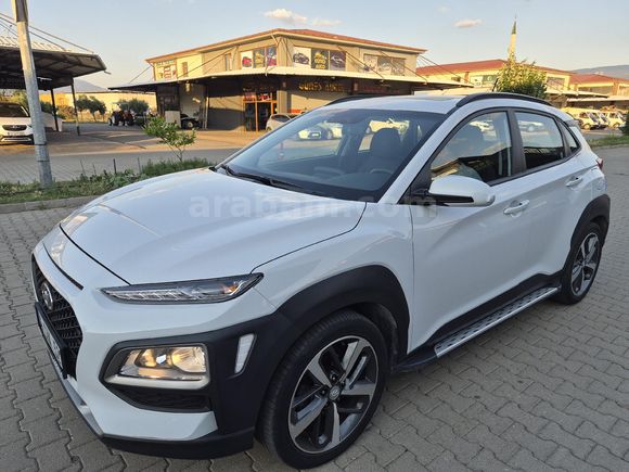 HATASIZ SADECE 26500 KM DE SUNROOFLU HYUNDAİ KONA CRDİ