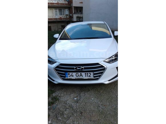 Sahibinden Hyundai Elantra 1.6 D-CVVT Style 2017 Model Kocaeli 59.000 km Beyaz