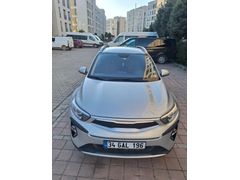 Sahibinden Kia Stonic 1.4 MPI Cool 2022 Model temiz hatasız boyasız