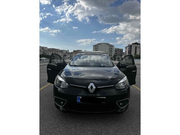 Sahibinden Renault Fluence 1.6 Touch 2014 Model  230.000 km Siyah