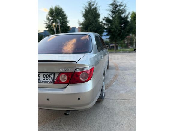 Temiz aile aracı