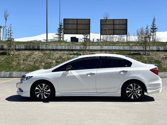 Sahibinden Honda Civic 1.6i VTEC Eco Elegance 2014 Model 