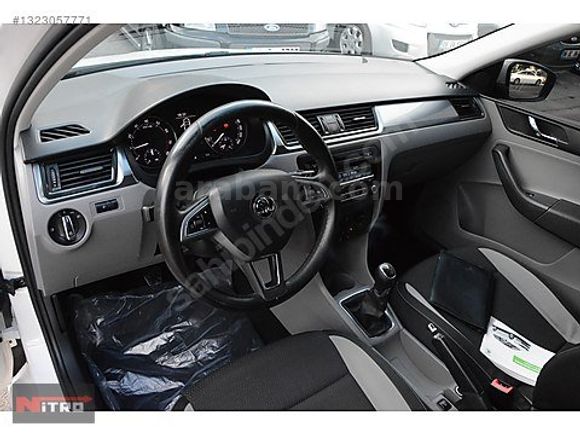 NİTRO MOTORS-109.000KM SKODA RAPİD 1.2 SPACEBACK AMBİTİON 2015