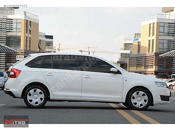 NİTRO MOTORS-109.000KM SKODA RAPİD 1.2 SPACEBACK AMBİTİON 2015