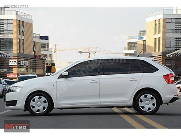 NİTRO MOTORS-109.000KM SKODA RAPİD 1.2 SPACEBACK AMBİTİON 2015