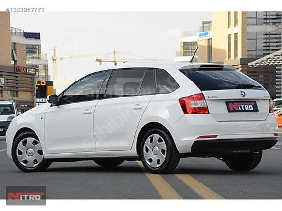 NİTRO MOTORS-109.000KM SKODA RAPİD 1.2 SPACEBACK AMBİTİON 2015