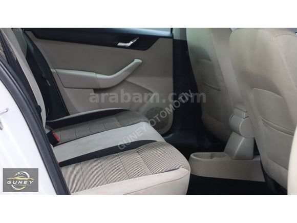 104.000 KM'DE 2014 OTOMATİK 1.6 CR TDİ SPACEBACK ELEGANCE RAPİD