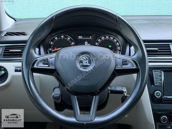 SKODA RAPİD 1.2 TSI CAM TAVAN