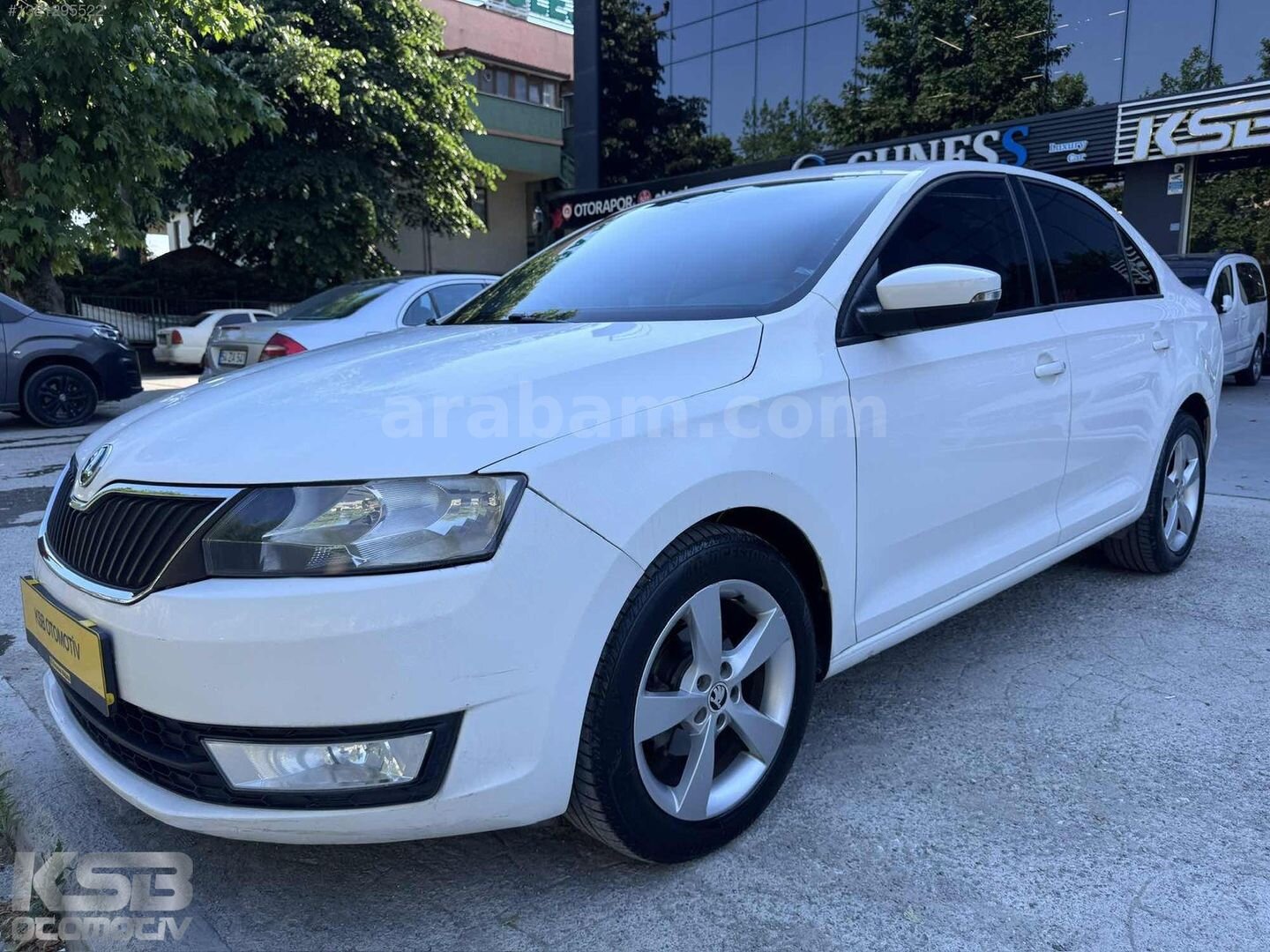 Galeriden Skoda Rapid 1.4 TDI Style 2016 Model Sakarya 171.000 km Beyaz 4