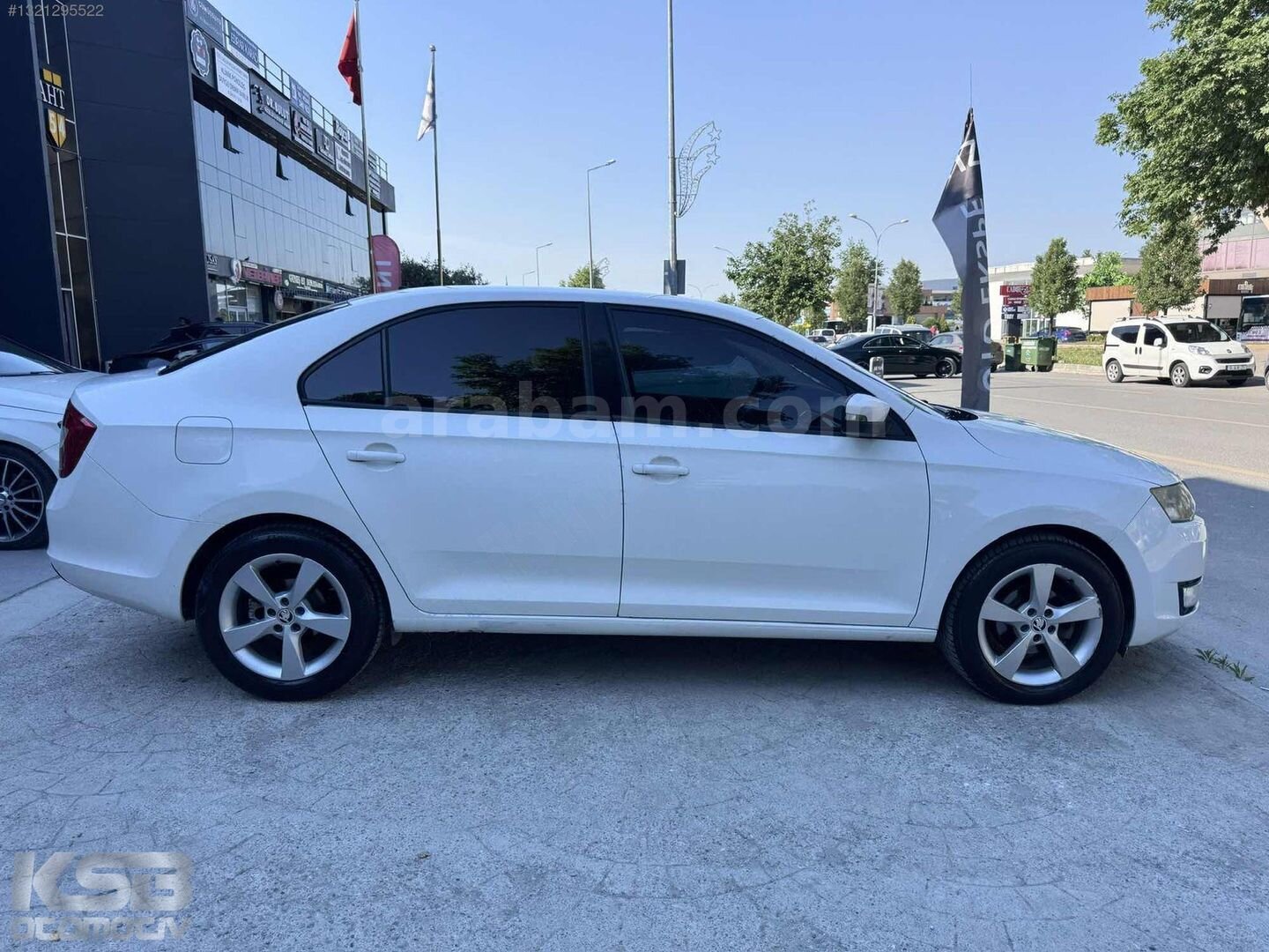 Galeriden Skoda Rapid 1.4 TDI Style 2016 Model Sakarya 171.000 km Beyaz 5