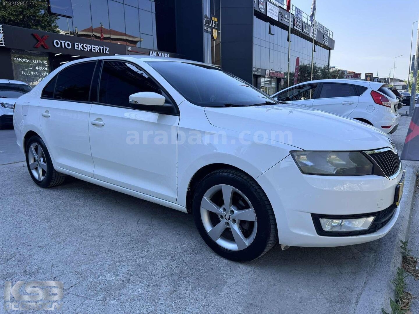 Galeriden Skoda Rapid 1.4 TDI Style 2016 Model Sakarya 171.000 km Beyaz 3