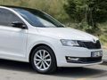 2017 CAM TAVAN 49 BİNDE SCODA RAPİD