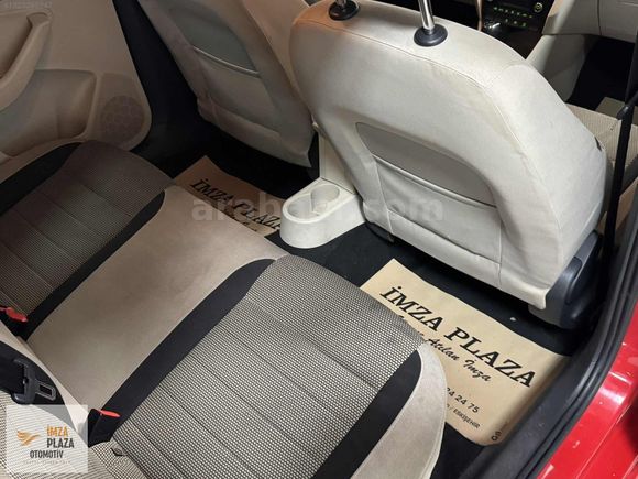 İMZA PLAZA'DAN 2015 SKODA RAPİD SPACEBACK 1.2TSI STYLE OTOMATİK