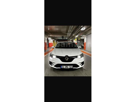 Sahibinden Renault Megane 1.3 TCe Joy 2021 Model  136.000 km Beyaz