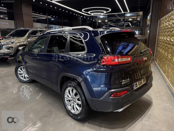 2015 ÇIKIŞ ÖZEL RENK JEEP CHEROKEE AİLE ARACI