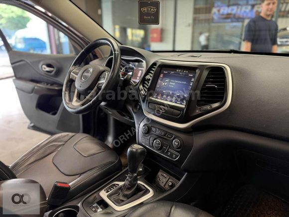 2015 ÇIKIŞ ÖZEL RENK JEEP CHEROKEE AİLE ARACI