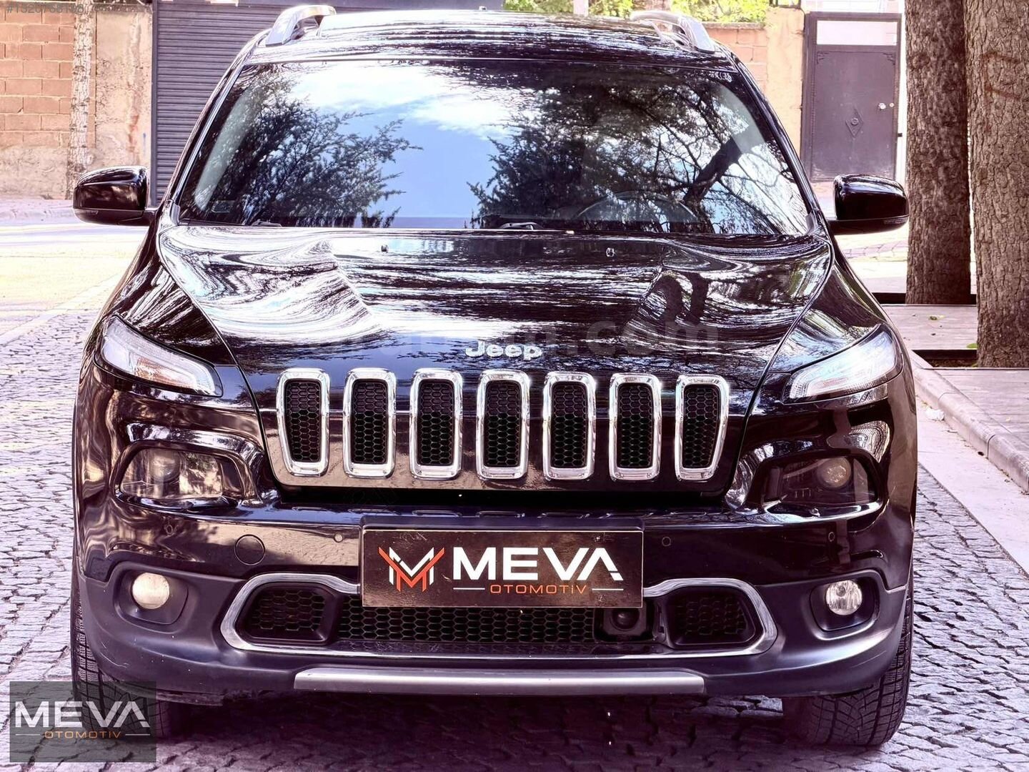 Galeriden Jeep Cherokee 2.0 TD Limited 2015 Model Konya 260.000 km Siyah 2
