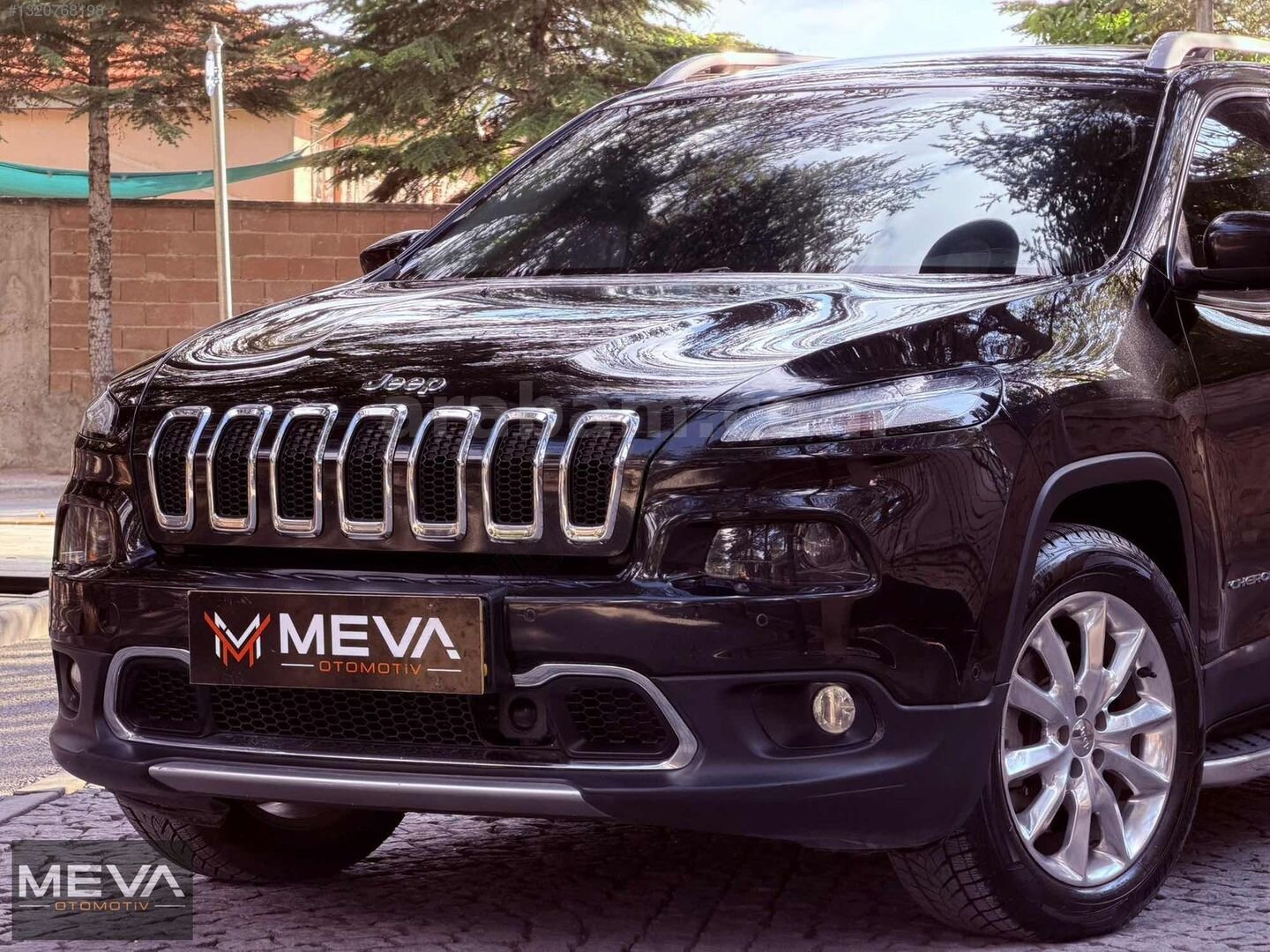 Galeriden Jeep Cherokee 2.0 TD Limited 2015 Model Konya 260.000 km Siyah 4