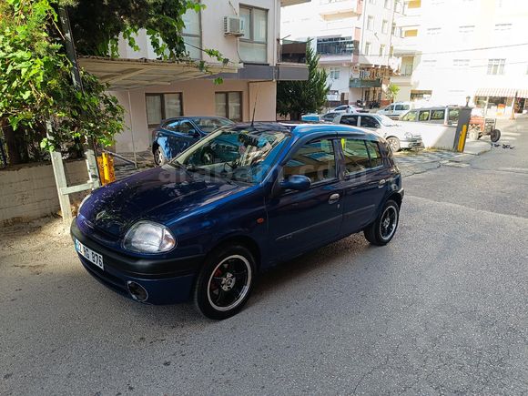 Sahibinden Renault Clio 1.6 RTE 2000 Model  313.500 km Mavi