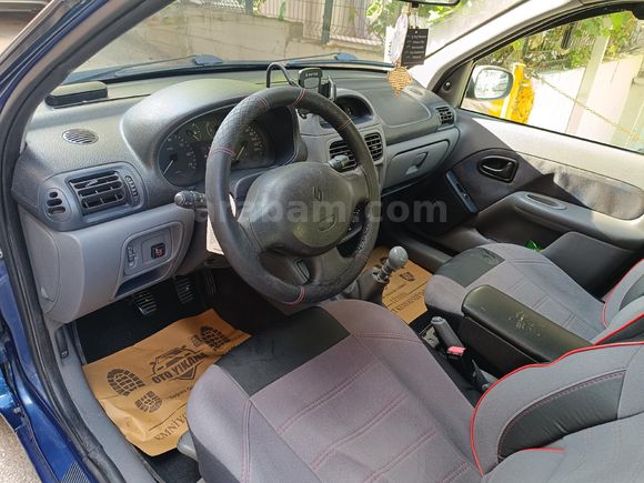 Sahibinden Renault Clio 1.6 RTE 2000 Model  313.500 km Mavi