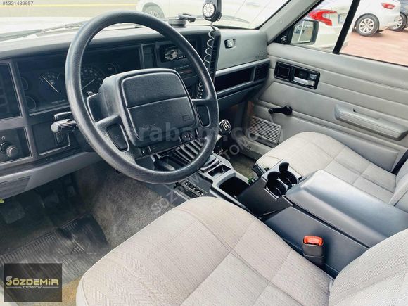1996 MODEL JEEP CHEROKEE 2.5 EXTRALI MASRAFSIZ KARE KASA