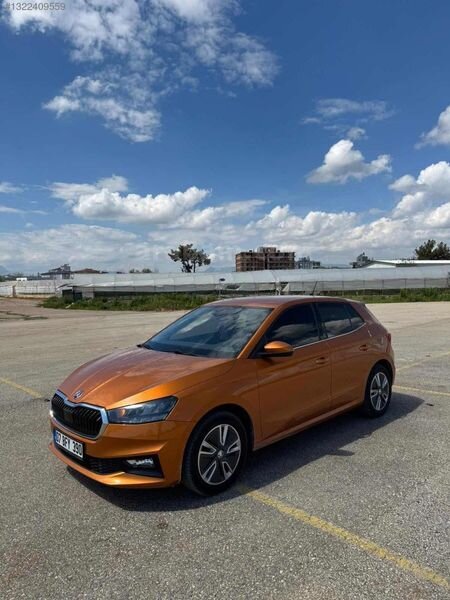Galeriden Skoda Fabia 1.0 TSI Premium 2023 Model Konya 53.300 km Sarı