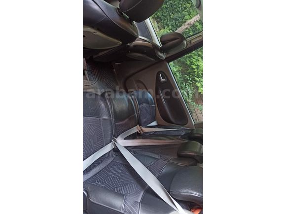 Sahibinden Renault Scenic 1.6 Dynamique 2003 Model  145.000 km Kırmızı