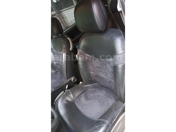 Sahibinden Renault Scenic 1.6 Dynamique 2003 Model  145.000 km Kırmızı