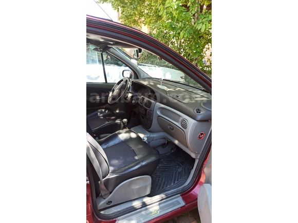 Sahibinden Renault Scenic 1.6 Dynamique 2003 Model  145.000 km Kırmızı