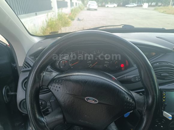 Sahibinden Ford Focus 1.6 Ambiente 2001 Model 