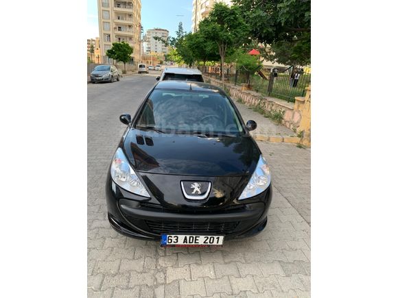 Sahibinden Peugeot 206+ 1.4 HDi Sportium 2011 Model