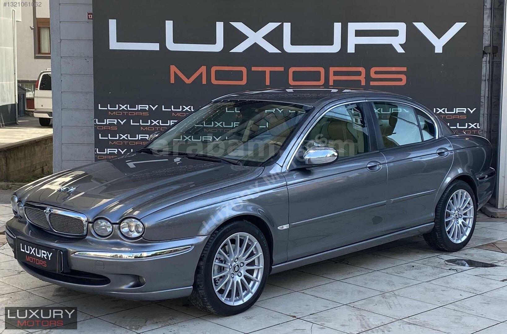 Galeriden Jaguar X-Type 2.1 Executive 2008 Model İstanbul 154.000 km Gri 1