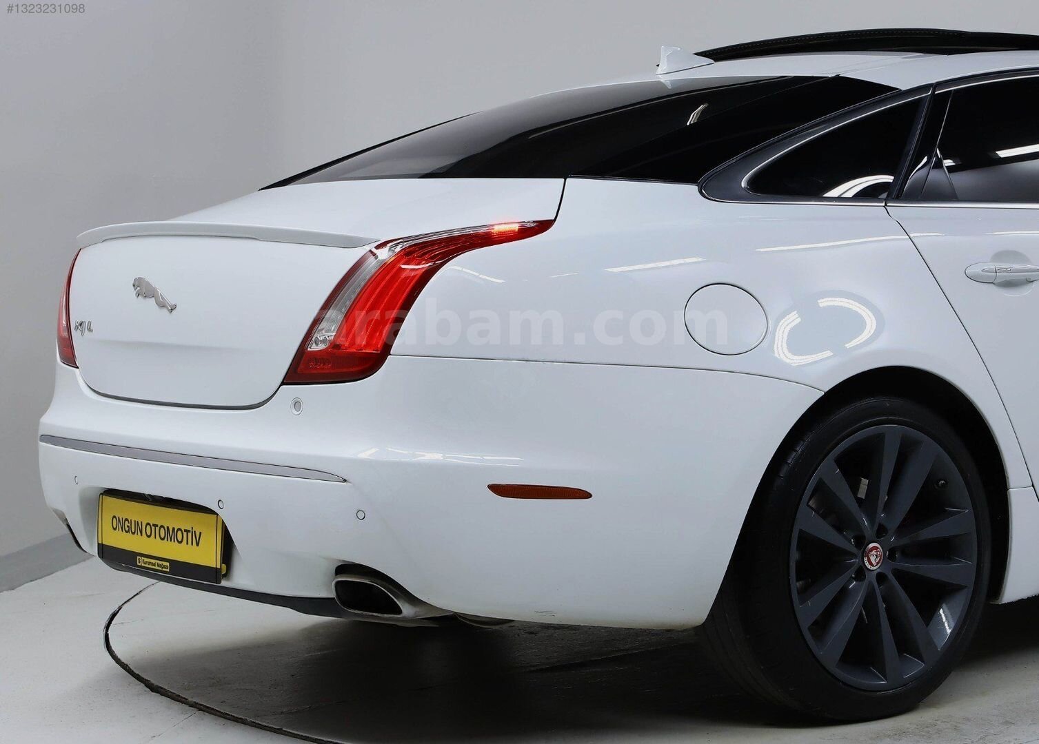 Galeriden Jaguar XJ 2.0i Premium Luxury Sport Plus 2015 Model Adana 208.000 km Beyaz 6