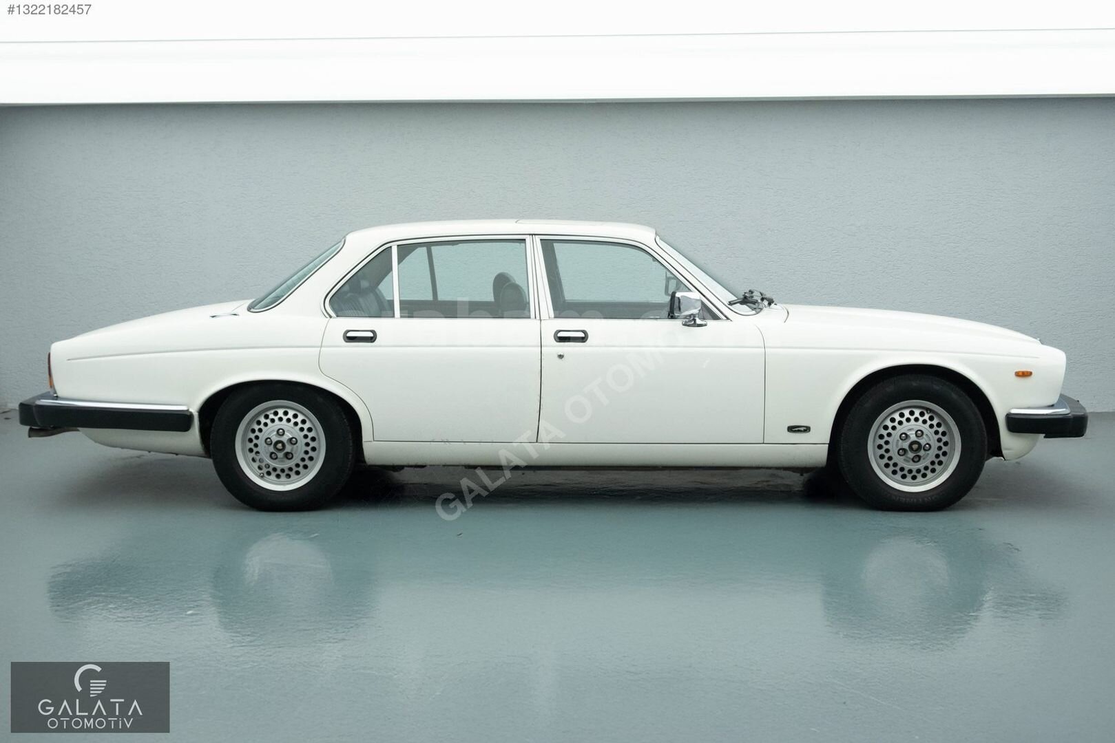 Galeriden Jaguar XJ XJ6 4.0 1986 Model İstanbul 129.605 km Beyaz 7